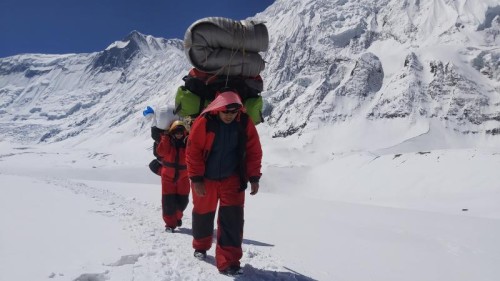 Hire a Guide for Annapurna Circuit Trek