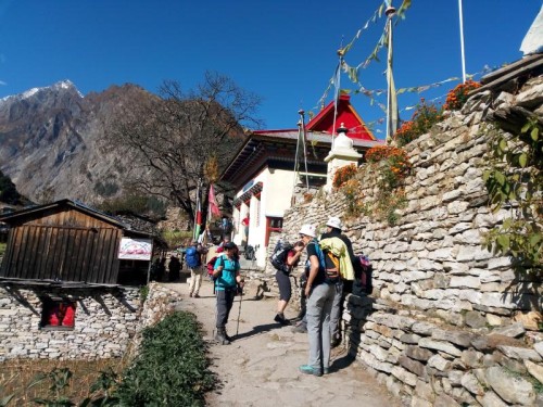 Hire a Guide for Manaslu Circuit Trek